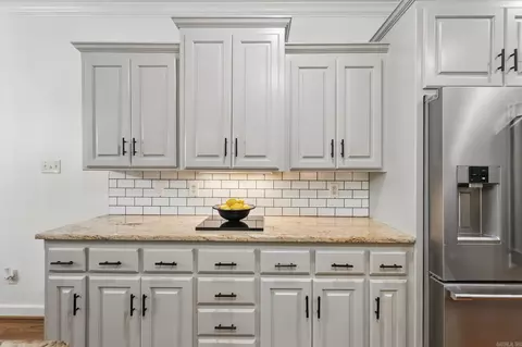 Kitchen - 2716 Juniper Dr, Benton, AR 72015 photo 3 of 6