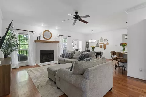 Living - 2716 Juniper Dr, Benton, AR 72015 photo 1 of 5