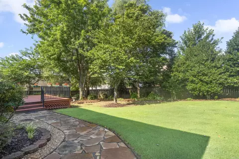 Exterior - 2205 Vermont St, Conway, AR 72034 photo 3 of 4
