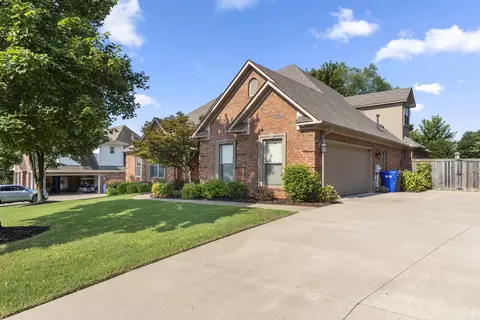 Exterior - 2205 Vermont St, Conway, AR 72034 photo 2 of 4