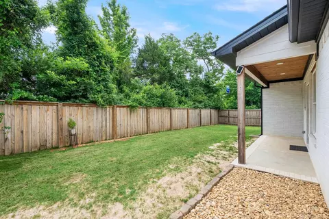 Exterior - 1735 Rohan Cir, Conway, AR 72032 photo 4 of 7