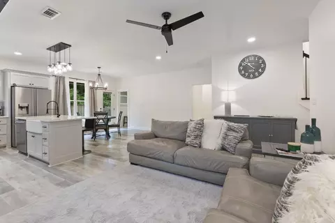 Entry Way - 1735 Rohan Cir, Conway, AR 72032 photo 1 of 8