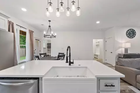 Kitchen - 1735 Rohan Cir, Conway, AR 72032 photo 7 of 7