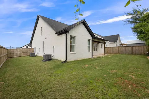 Exterior - 1735 Rohan Cir, Conway, AR 72032 photo 5 of 7