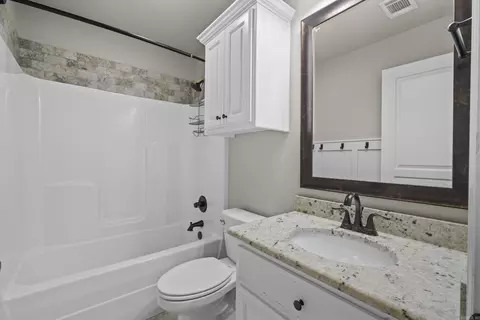 Bath - 36 Fletcher Dr, Austin, AR 72007 photo 3 of 3