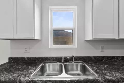 Kitchen - 514 N Harding St, Haskell, AR 72015 photo 3 of 5
