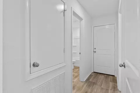 Entry Way - 514 N Harding St, Haskell, AR 72015 photo 5 of 5