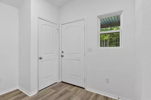 Entry Way - 514 N Harding St, Haskell, AR 72015 photo 2 of 5