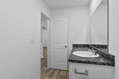 Bath - 514 N Harding St, Haskell, AR 72015 photo 2 of 2