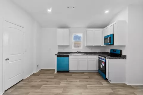 Kitchen - 514 N Harding St, Haskell, AR 72015 photo 1 of 5