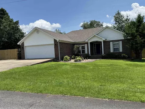 111 Johnston Ln, Greers Ferry, AR 72067
