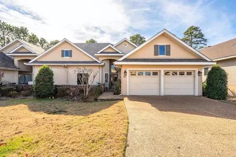 10 Divino Ln, Hot Springs Village, AR 71909