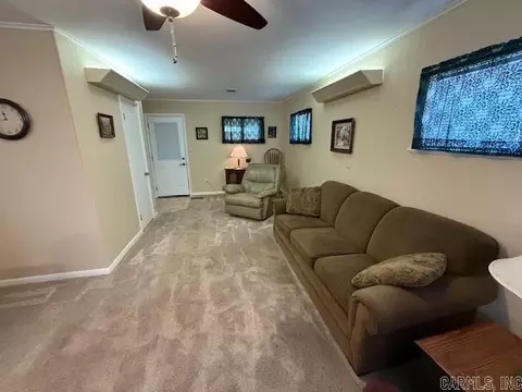 209 Crouch St, Benton, AR 72015 photo 2