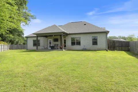 Exterior - 2707 Johnswood Village Dr, Bryant, AR 72022 photo 5 of 7