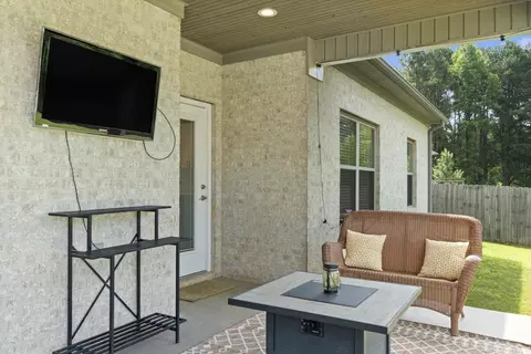 Exterior - 2707 Johnswood Village Dr, Bryant, AR 72022 photo 3 of 7