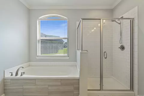Bath - 2707 Johnswood Village Dr, Bryant, AR 72022 photo 2 of 4