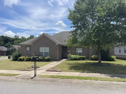 1756 White Oak Ln, Benton, AR 72019