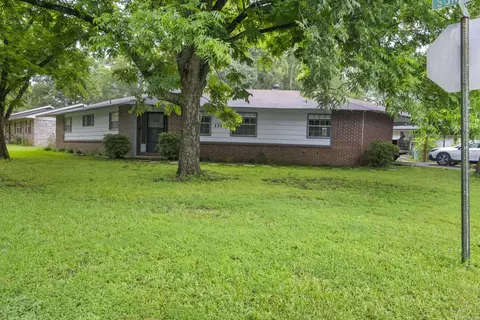 Exterior - 1324 Sunset Dr, Conway, AR 72034 photo 1 of 4