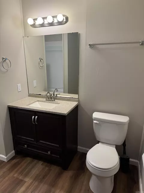 Bath - 199 S S Ctr, Conway, AR 72034 photo 4 of 4