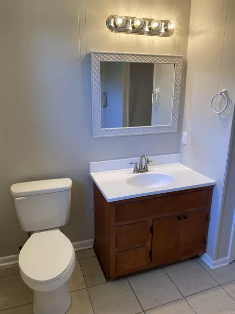Bath - 199 S S Ctr, Conway, AR 72034 photo 1 of 4