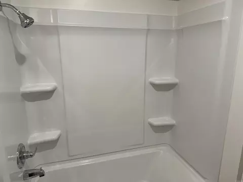 Bath - 199 S S Ctr, Conway, AR 72034 photo 3 of 4