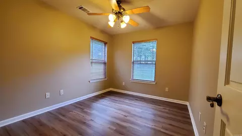 Bedroom - 180 Swinging Bridge Rd, Beebe, AR 72012 photo 3 of 6