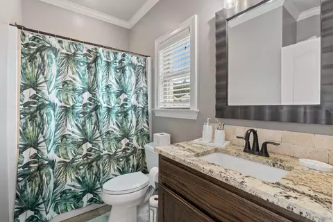Bath - 2705 Pulaski Dr, Conway, AR 72034 photo 1 of 6
