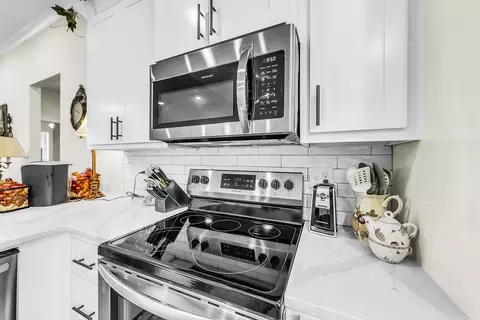 Kitchen - 920 Villa Vista Loop, Cabot, AR 72023 photo 6 of 6