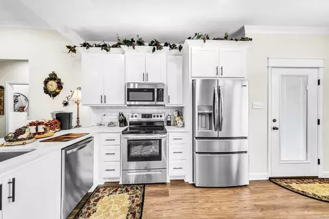 Kitchen - 920 Villa Vista Loop, Cabot, AR 72023 photo 4 of 6