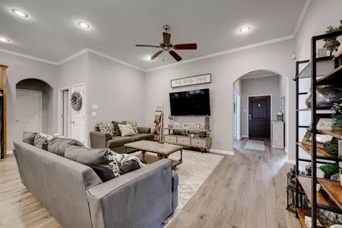 2040 Massee Gdns, Conway, AR 72034 photo 2