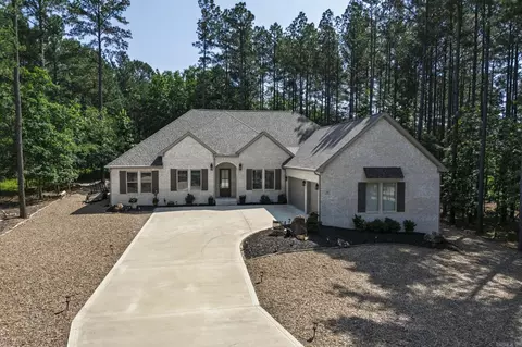 57 Alteza Dr, Hot Springs Village, AR 71909