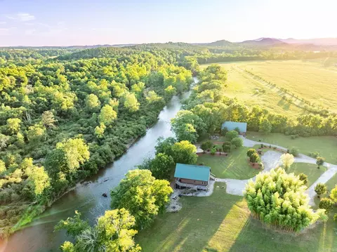 80 Peachtree Ln, Glenwood, AR 71943