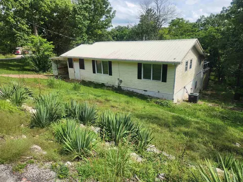 93 Topez Dr, Cherokee Village, AR 72529
