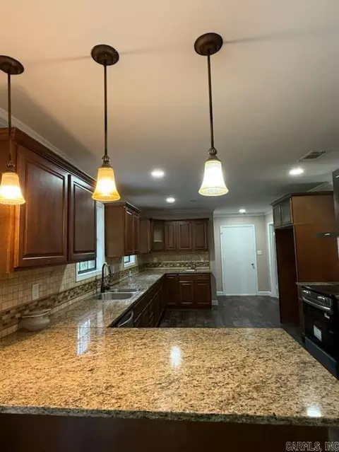 Kitchen - 3816 Petty Rd, Pine Bluff, AR 71603 photo 2 of 3