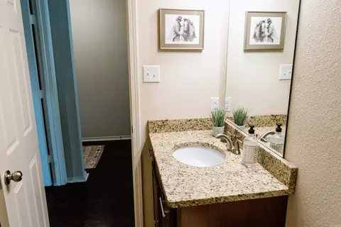 Bath - 6048 Saddle Hl, Alexander, AR 72002 photo 1 of 5