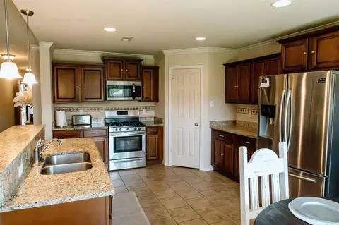 Kitchen - 6048 Saddle Hl, Alexander, AR 72002 photo 1 of 2