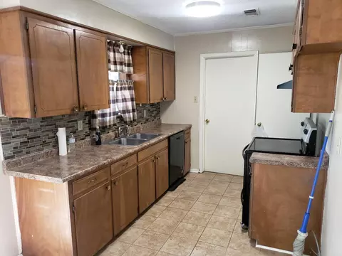 Kitchen - 3500 S Missouri, Pine Bluff, AR 71601 photo 1 of 1