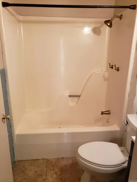 Bath - 3500 S Missouri, Pine Bluff, AR 71601 photo 1 of 3