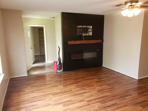 Living - 3500 S Missouri, Pine Bluff, AR 71601 photo 1 of 2