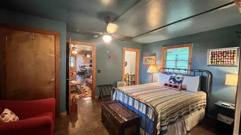 Bedroom - 493 Crow Dr, Marshall, AR 72650 photo 3 of 4