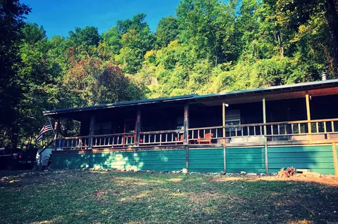 Exterior - 493 Crow Dr, Marshall, AR 72650 photo 1 of 17