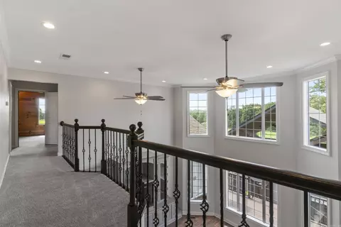 Entry Way - 4 Cedar Ct, Searcy, AR 72143 photo 2 of 2