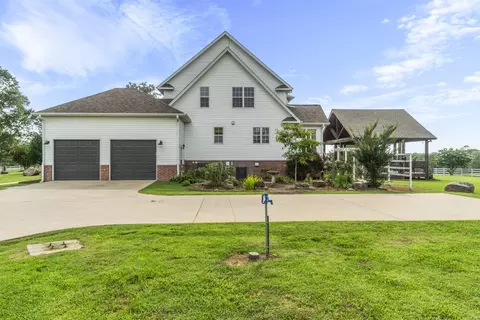 Exterior - 4 Cedar Ct, Searcy, AR 72143 photo 8 of 10
