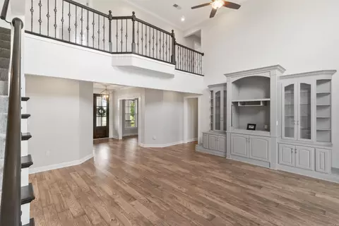Living - 4 Cedar Ct, Searcy, AR 72143 photo 3 of 4