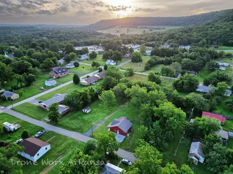 405 Walnut St, Marshall, AR 72650 photo 4