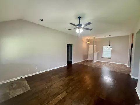 Living - 1148 Meadows Dr, Benton, AR 72019 photo 2 of 4