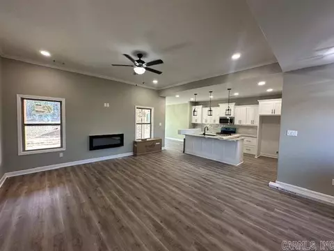1104 Duke Dr, Bauxite, AR 72011 photo 2
