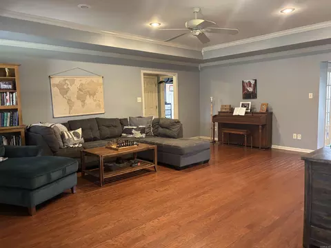 Living - 5107 Congressional Dr, Benton, AR 72019 photo 5 of 5