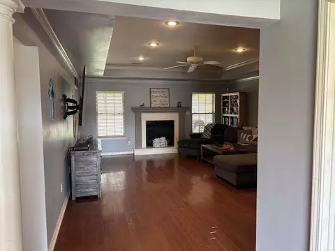 Living - 5107 Congressional Dr, Benton, AR 72019 photo 1 of 5