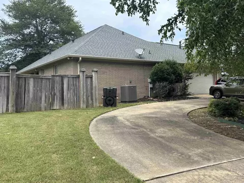 Exterior - 5107 Congressional Dr, Benton, AR 72019 photo 9 of 10